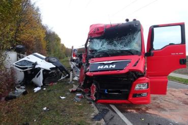 521F7EF9-F203-4148-961D-8F15CE642C07