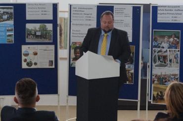 Philipp_Erik_Breitenfeld_engagiert_sich_mit_seinem_Unternehmen