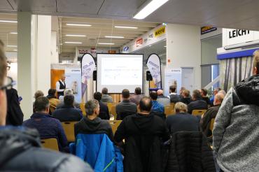 Infoveranstaltung von Eisen-Fischer und Varta AG über Photovoltaik.