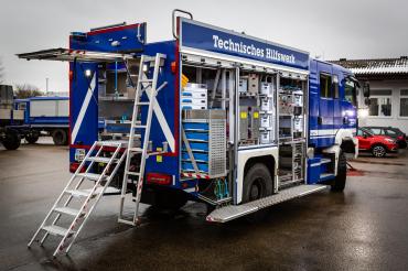 Ein neuer Geräte-Kraft-Wagen (GKW) ersetzt den bisherigen, mittlerweile 40 Jahre alten, LKW.