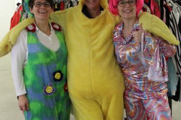 Noch bis 9. Februar tourt die aktion hoffnung mit ihren Secondhand-Faschingsmärkten durch Bayern und stoppt am Freitag, 8. Februar in Rain am Lech