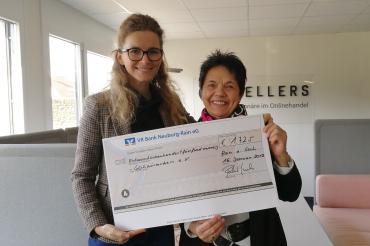 Spenden Übergabe 4 Seller an Glühwürmchen e.V.