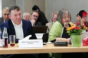 Die Grünen im Schwäbischen Bezirkstag ziehen zur Haushaltsverabschiedung eine positive Zwischenbilanz. 