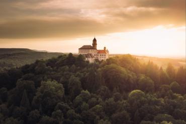 Das Bild zeigt Schloss Baldern.