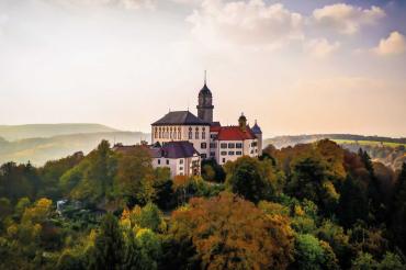 Das Bild zeigt Schloss Baldern.