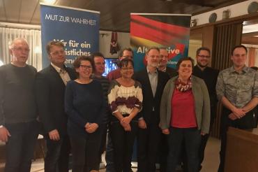 Das Bild zeigt den neuen AfD-Vorstand.