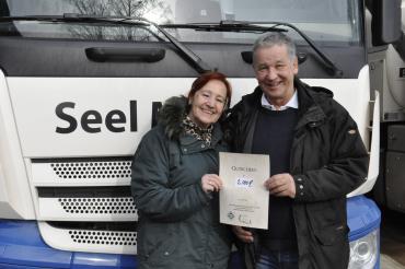 Seel Mineralöl spendet an Tierheim Hamlar 