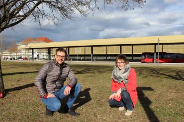 Das Bild zeigt CSU-Ortsvorsitzenden und OB-Kandidat Steffen Höhn sowie CSU-Stadträtin Maximiliane Böckh.