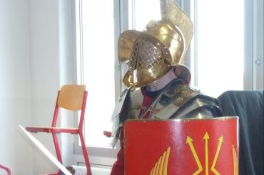 Das Bild zeigt den Römertag am Gymnasium Donauwörth.