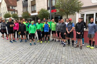 Das Foto ist vom Start beim 3. Schnupperlauf am Marktplatz in Bopfingen.