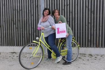 Das Bild zeigt Andrea Beranek von den Offenen Hilfen der Diakonie Neuendettelsau in Oettingen und Maren Kriegler, gemeindliche Jugendarbeit der KJH Donauries in Oettingen.