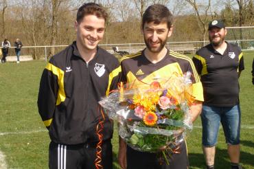 Das Bild zeigt den Leiter des Seniorenfußballs und Spielführer der ersten Mannschaft Lucas Wiedenmann und  Jochem Spielberger.