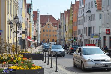 Die Donauwörther Reichsstraße. 