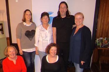 Die neu gewählte Vorstandschaft der LBV Kreisgruppe Donau-Ries, von links nach rechts, Brigitte Kraft (Leitung LBV Bezirksgeschäftsstelle Schwaben), Nicole Wirth, Anna Schramm, Barbara Brutscher, Jesse Staber, Irmgard Götz. 