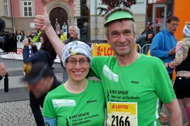 Das Foto vom Startbereich in Eisenach kurz vor dem Start, Simone Müller und Hans Niederhuber.