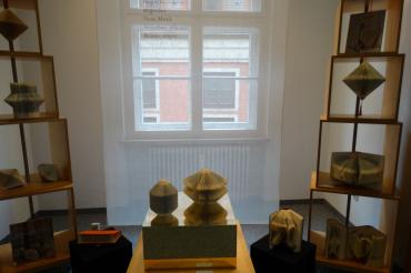 Das Bild zeigt die Ausstellung: Faszination Buch & Papier.