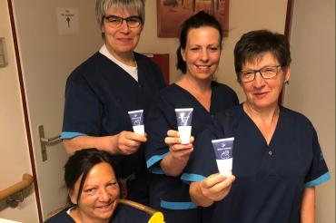 Am 12.Mai ist der Internationale Tag der Pflege. Auch Tina Härtle, Einrichtungsleitung im Zentrum für Betreuung und Pflege am Hofgarten Oettingen, nutzt diesen Tag, um sich bei ihrem Team zu bedanken.