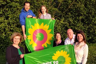 Hinten von links: Sprecher Reinhard Neff,  Sprecherin Franziska Schweikert Vorne von links: Kreisvorsitzende Ursula Kneißl-Eder, Schriftführerin Gabi Burger, Beisitzer Rudi Koukol, Beisitzerin Andrea Eireiner, auf dem Foto fehlt Beisitzer Gerd Böhnlein.