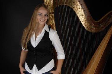 Harfenistin Feodora Johanna Mandel