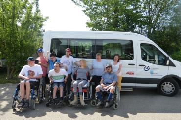Das Bild zeigt Von links: Hinten: Frank Hartmann, Stefan Willa, Uwe Kitzig, Sonja Stark, Simone Mayrle Vorne: Christoph Kauker, Stefan Kundinger, Gaby Berger, Jan Pfeifer.