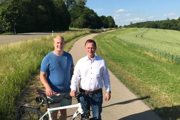Die Junge Union Donau-Ries fordert einen kontinuierlichen Ausbau der Radwege im Landkreis. Gerade entlang der Kreisstraßen böten sich Möglichkeiten die Radstrecken zu erweitern.