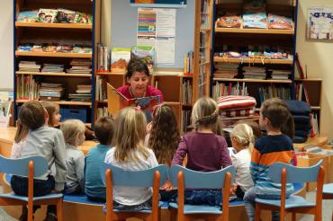 Vorlesestunde in der Stadtbibliothek Donauwörth.