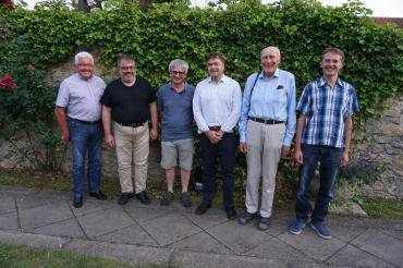 Das Bild zeigt den neuen Vorstand des Vereins „Freunde des RiesKraterMuseums e.V.“