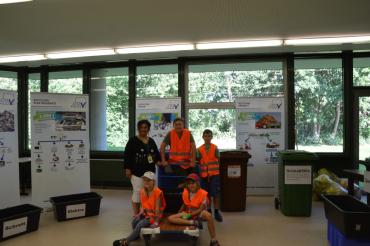 Auf dem Bild zu sehen sind Teilnehmer der Spielstadt Donauries mit Unterstützung des AWV