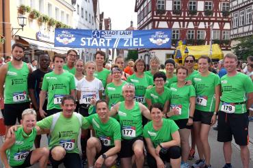Auf dem Bild ist zu sehen, der Lauftreff des TSV Nördlingen bei der Teilnahme am Stadtlauf 