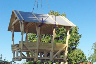 Die angehenden Zimmerer der Ludwig Bölkow Schule liefern ihr Jahresprojekt