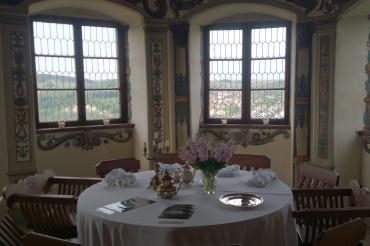 Das Bild zeigt das Teezimmer auf der Harburg