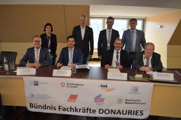  Bündnis „Fachkräfte DONAURIES“ im Donau-Ries gegründet