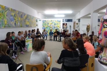 In der Klangwerkstatt beim diesjährigen Kinderkulturcamp in Wemding