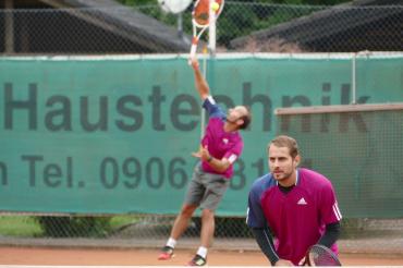 Ben Sömek (hinten) und Florian Wegele sicherten sich den Doppelkreismeistertitel bei den Herren. 