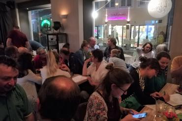 Das Bild zeigt den ersten Plastikfrei Stammtisch in Donauwörth