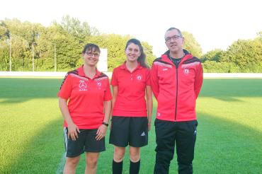 Auf dem Bild zu sehen v. l. n. r. Anja Neubauer, Franziska Kohl, Christian Melan