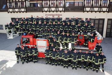 Das Bild zeigt ein Gruppenfoto der Feuerwehr Nördlingen