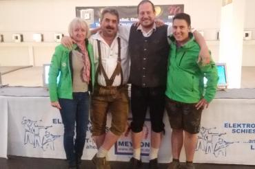 Schützen von links: Anna Zimmermann, Uwe Habersaat, Jochen Kerle und Christoph Merz