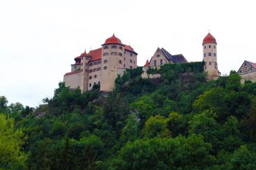 Das Bild zeigt die Harburg