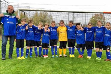 Das Bild zeigt von links: Klaus Barra von Erdgas Schwaben; 1.v.r.: Thomas Herfort