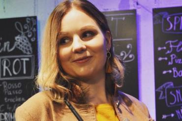 Das Bild zeigt Fashion Star 2019 Teilnehmerin Anna