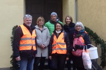Das Bild zeigt von links: Johannes Thum, Schulleiterin Gabriele Braun, Andy Gayerozsch, Christine Anselmi, Maria Dushkova, Martha Stark