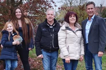 Das Bild zeigt von links: Kassandra Rasser, Sandy Rasser, Tijmen Rasser, Karola Rasser und Martin Oberman 