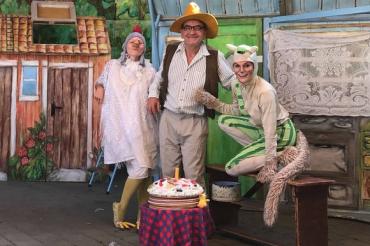 Das Bild zeigt das Theater "Pettersson & Findus"