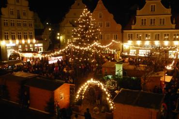 Das Bild zeigt den Wemdinger Weihnachtsmarkt