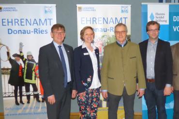 Die Initiatoren des Projekts „Erstberatung für Vereine (von links): Landrat Stefan Rößle, Ehrenamtsbeauftragte Karin Brechenmacher, Rechtsanwalt Richard Didyk und Stabsstellenleiter Klemens Heininger.