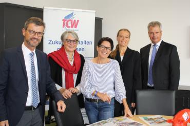 Josef Wolf (TCW), Astrid Grunert, Susanne Vierkorn (beide Stadtmarketingverein), Manuela Jenewein (TCW) und Sandro Weber (Stadtmarketingverein)