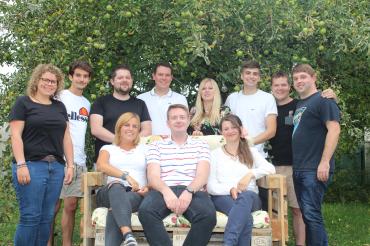 Auf dem Bild zu sehen von links: Sarah Schweizer, Johannes Mayer, Florian Wimmer, Eva Baur, Daniel Markmüller, Frederic Volz, Vanessa Neiber, Christina Mayer, Simon Lechner, Otto Uhl und Manuel Uhl.