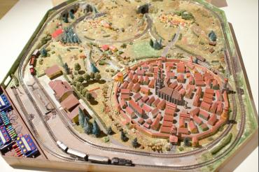 Das Bild zeigt die Spur-Z-Modellbahnanlage.