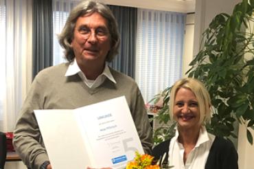 Das Bild zeigt von links: Manfred Hofmann, Anja Pförtsch